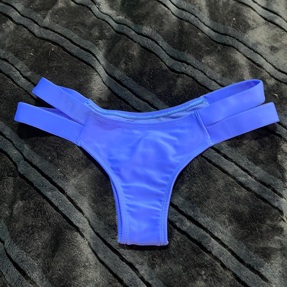 Pakaloha Kailua bottom in Periwinkle